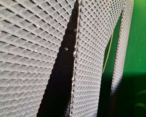 Rotenfardadora John Deere 560 M.