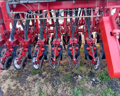 Sembradora Apache 54000 de Granos Finos