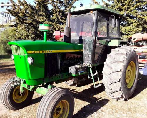 Tractor John Deere 4420 con Cabina