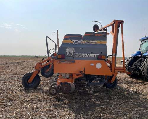 Sembradora Agrometal TX Mega Neumática 16 a 52 Doble Fert.