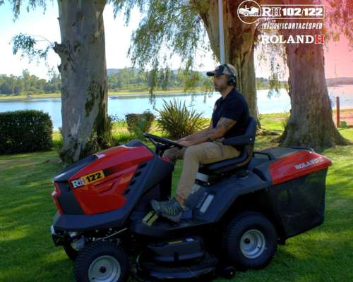Tractor Cortacésped RH122 con Bolsa Recolectora 22hp