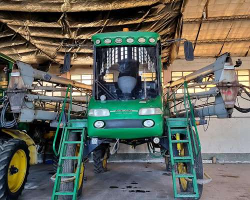 Pulverizadora Tedeschi con Tanque de 3.600 Lts