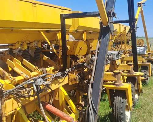 Sembradora Ascanelli, RS 2000, año 2001 , 26 Surcos a 52