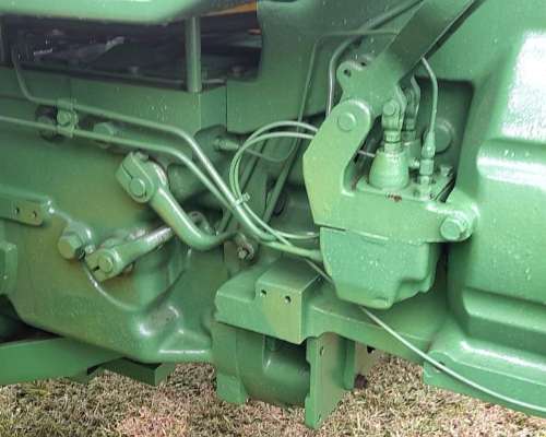 Tractor John Deere 2420 con 3 Puntos