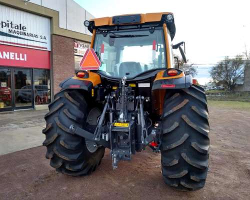 Tractor Valtra a 114.