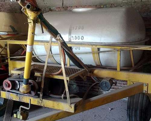 Fumigador Releyco de Arrastre de 2.000lts