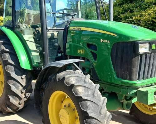 Tractor John Deere 5082e - 2022