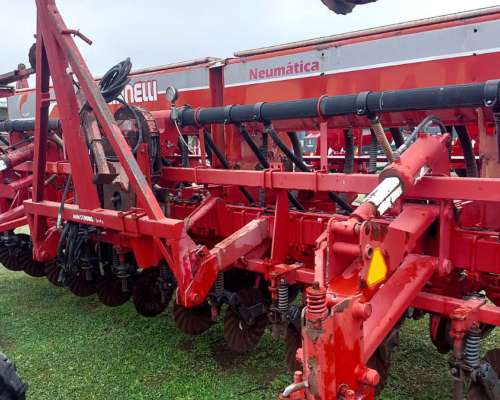 Sembradora Crucianelli Gringa de 16 a 52 cm Neumática