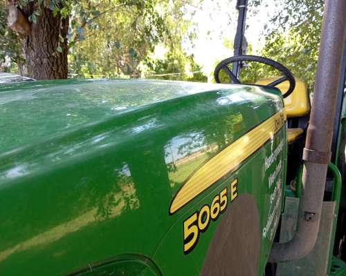 John Deere 5065 e 1000hs