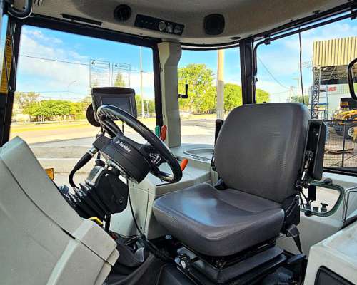 Valtra AR 220 - 2016 - con Piloto Trimble