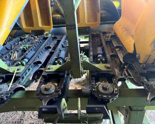 Maicero Allochis de 12 a 52