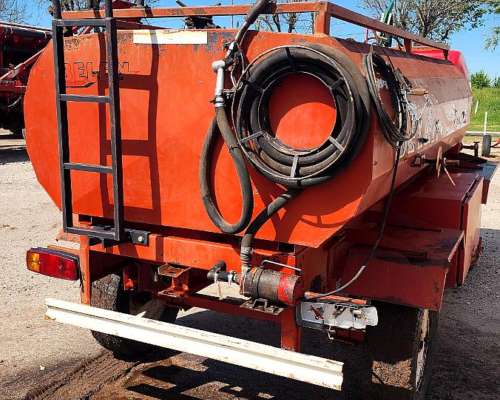 Acoplado Cisterna para Combustible Belen de 3000 Usado
