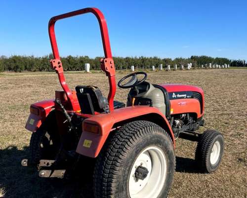 Tractor Hanomag 300 Parquero