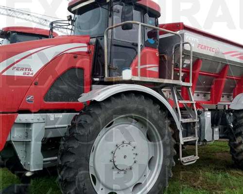 Fertec, Fertil 824, 2014 Motor Cummins 240 HP, 8000 Hs