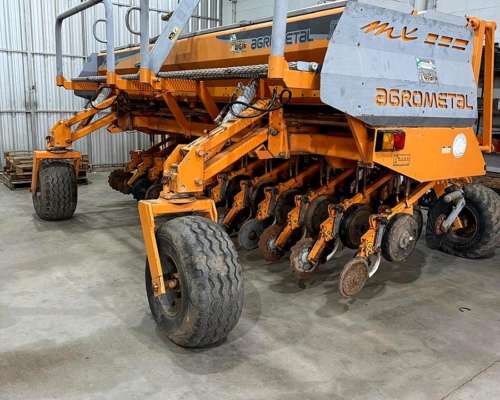 Agrometal MX 23/21 Doble Tolva, Monitor Controlagro.
