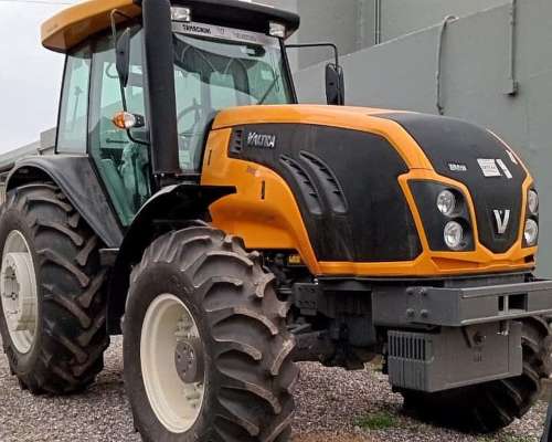 Tractor Valtra BM 135