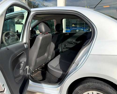 Vw Voyage 1.6 MSI Manual año 2017 Gris Plata. con 48.000km.