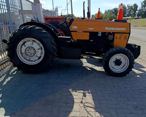 Tractor Valtra Valmet 785 Viñatero