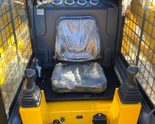 Minicargadora 75hp Sinomach Nw80a Cerrada A/A