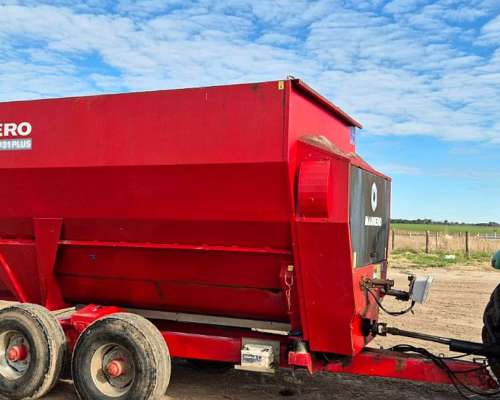 Mixer Mainero 2931 con Balanza en Condiciones
