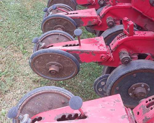 Sembradora Crucianelli Gringa de 16 a 52 cm Neumática