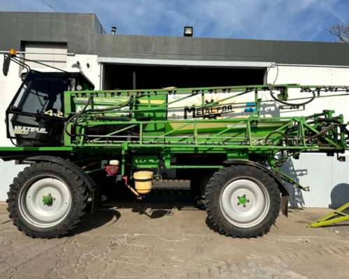 Pulverizadora Metalfor Múltiple 2800 4X2 año 2004