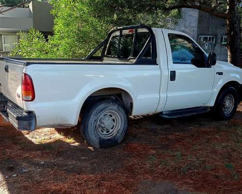 Ford F100 3.9 TDI XL Plus 2009, Cummins 4, 186000km 4X2