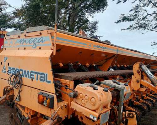 Plant. y Sembrad. Agrometal TX Mega de 13 a 52 Usada