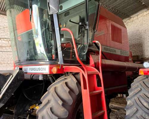 Massey Ferguson 5650. Horas 5900.