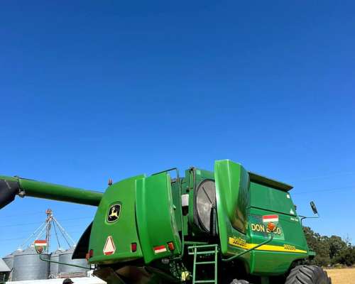 Cosechadora John Deere 9650 30 Pies año 2008.