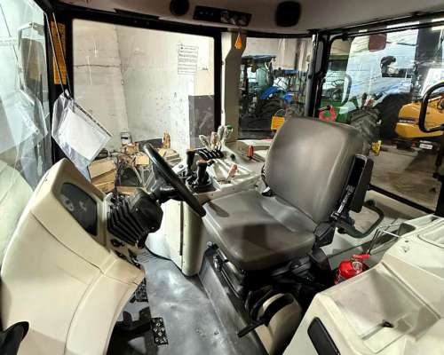 Tractor, Massey Ferguson 7217, año 2018, 4500 Hs Impecable