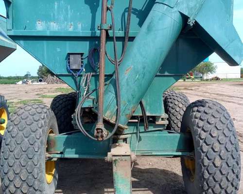 Tolva Autodescargable Richiger 16 TN, 3 Ejes, Balanza