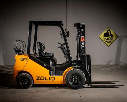 Autoelevador 2.500kg Nafta/gas Nissan K25 Permutas Todo Vial