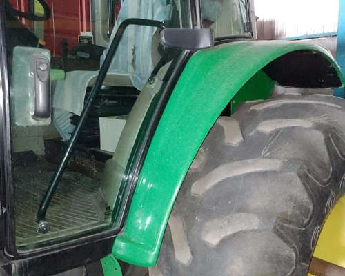 John Deere 6615 año 2010. 9300 Horas
