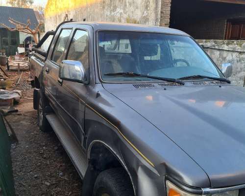 Toyota Hilux SR5 Modelo 98