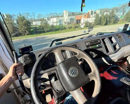 Volkswagen 17.250 Modelo 2008 + Acoplado Incluido