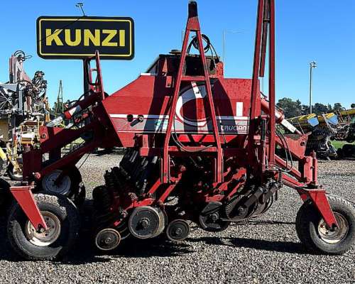 Sembradora Crucianelli Pionera 2717