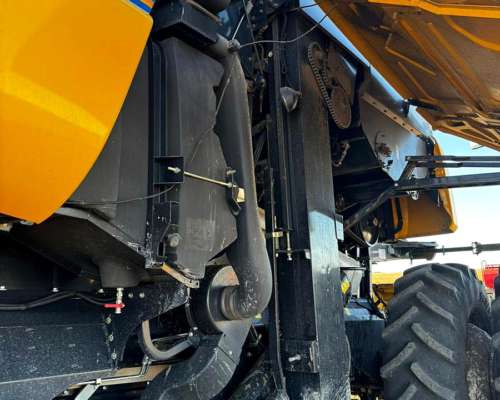 Cosechadora New Holland Cr7.90, Cabezal Draper Macdon