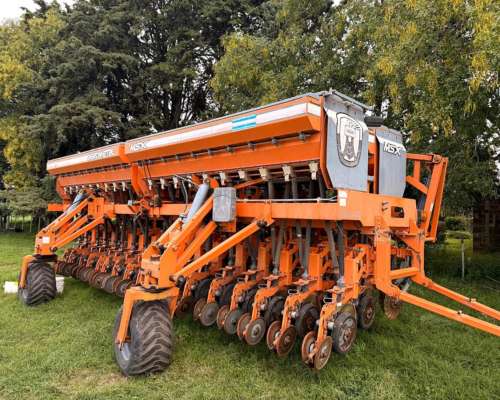 Sembradora Agrometal MSX 33 Lineas a 21 CM.