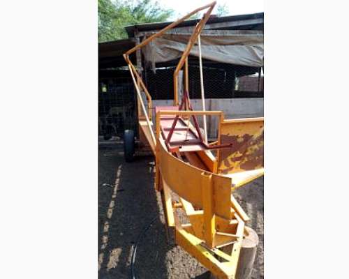 Cargador de Rollos y Fardos Alcal AC 108 Usado