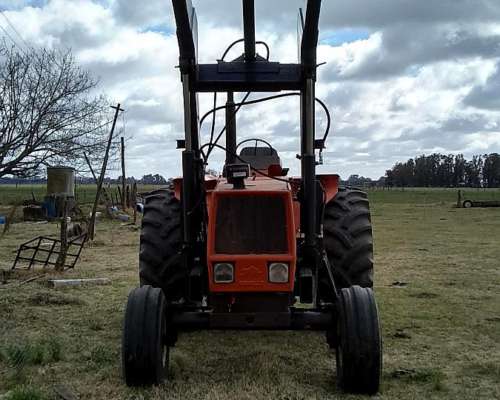 Tractor Zanello UP 100 con Pala Frontal