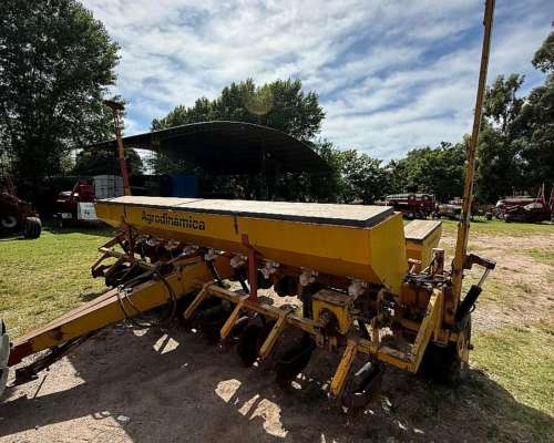 Sembradora Agrometal - 9 a 52 - con Monitor