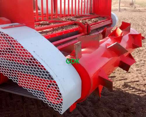 Desparramador de Estiercol M 12 Mts con Pateadores. Secman