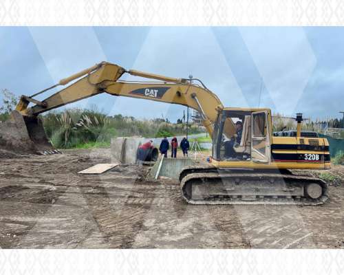 Excavadora Caterpillar 320b (id827)