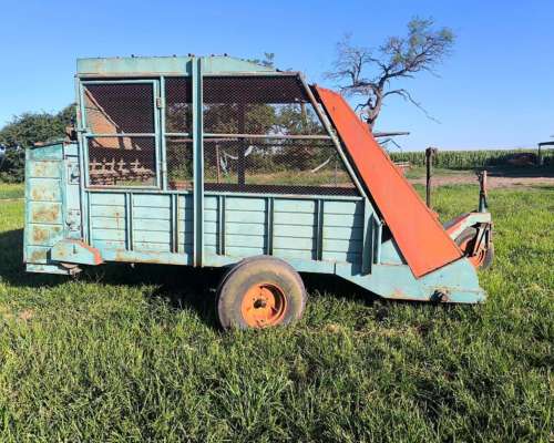 Picadora Richiger Integral C/cajon de Descarga Trasera