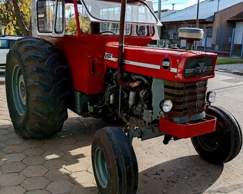 Massey Ferguson 1098 con Cabina, Control Remoto, Toma de FUE