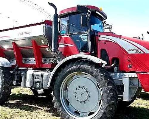 Fertilizadora Autopropulsada Fertec 824. año 2014.