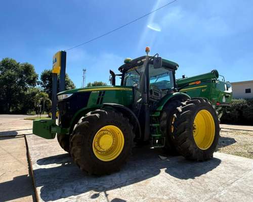 Tractor John Deere 7230r, 230 HP, 4wd, Dual, 2018.