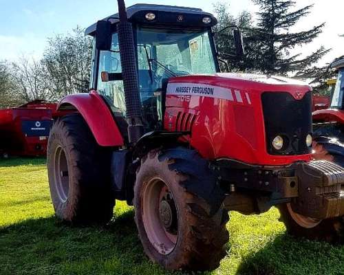 Tractor Massey Ferguson 7015 año 2015