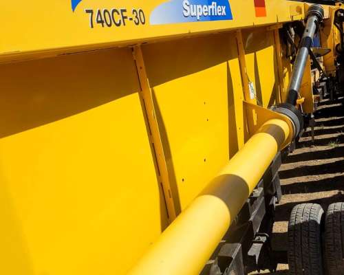 Cosechadora New Holland CR 6080 año 2016 con 30